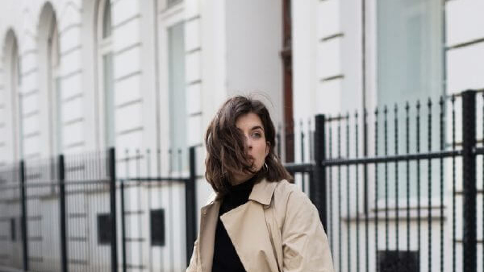 lady-trench-coat